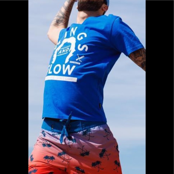 ๐๐ GONGSHOW GRAPHIC TEE ๐๐ - Picture 3 of 11